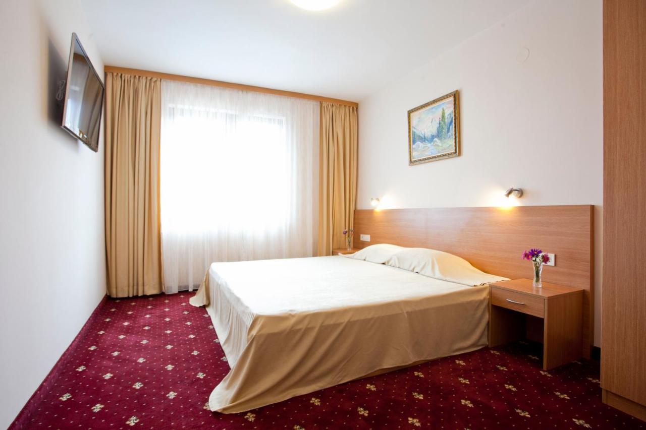 Hotel Coop Rozhen Pamporovo Buitenkant foto